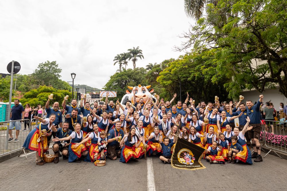 Kochk&auml;sewagen na Oktoberfest Blumenau