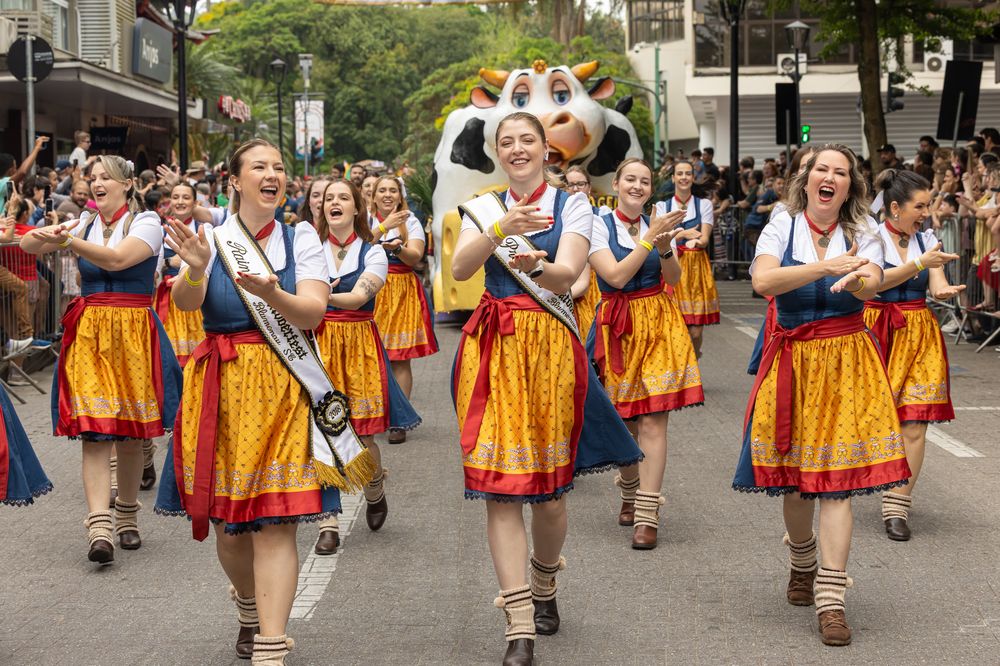 Kochk&auml;sewagen na Oktoberfest Blumenau
