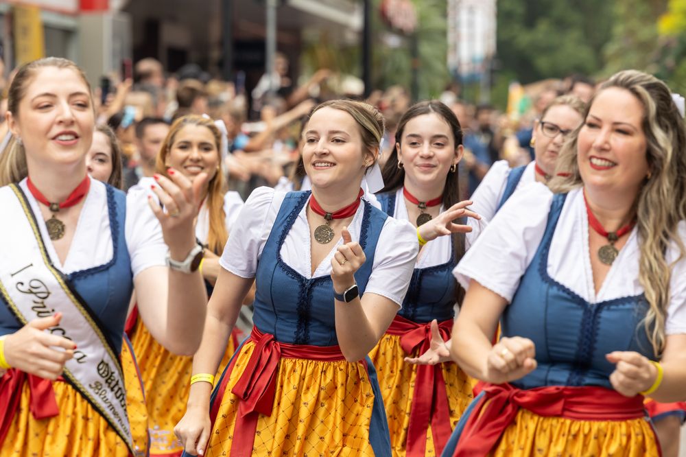 Kochk&auml;sewagen na Oktoberfest Blumenau