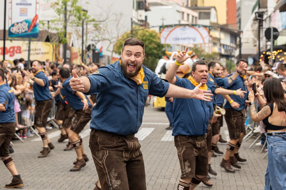 Kochk&auml;sewagen na Oktoberfest Blumenau