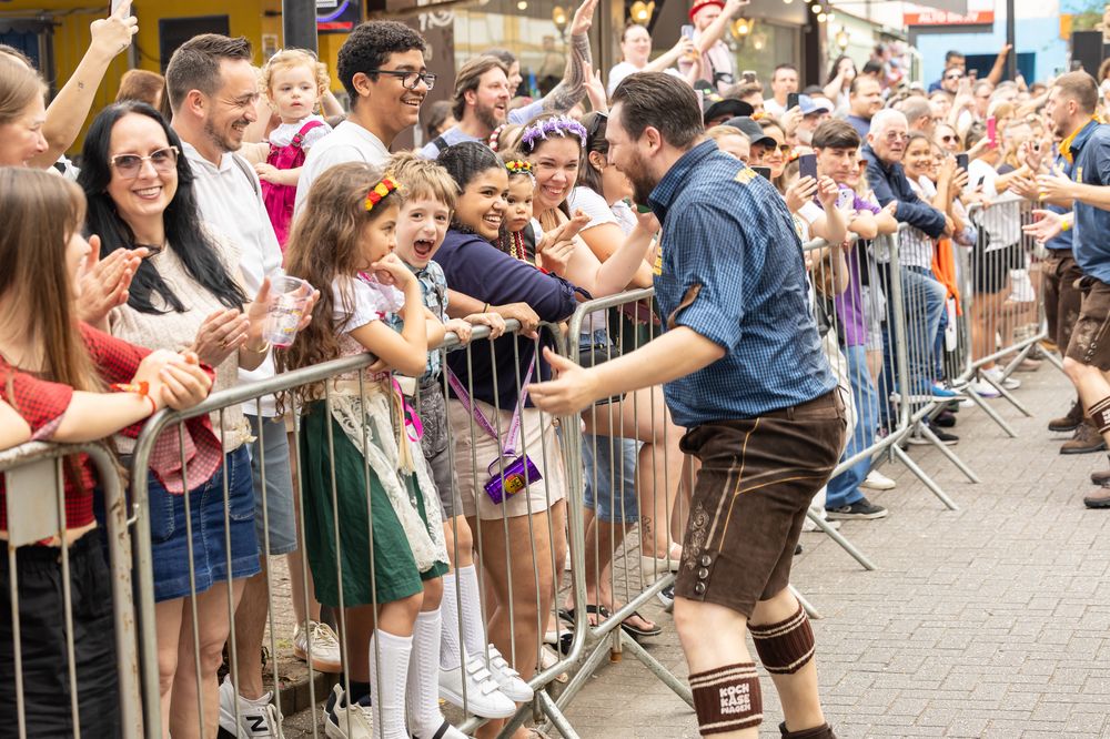 Kochk&auml;sewagen na Oktoberfest Blumenau