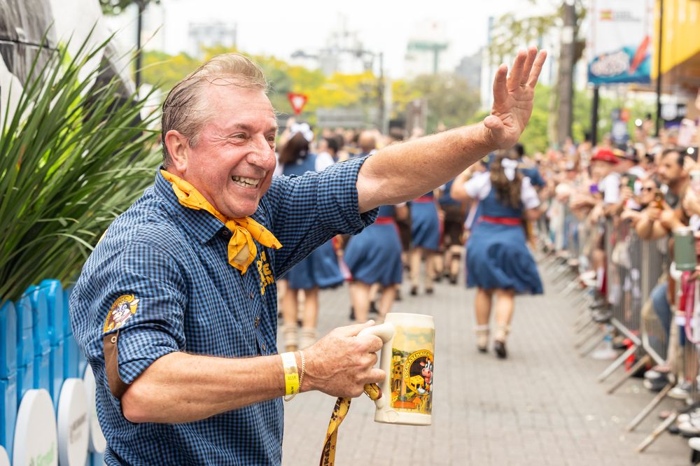 Kochk&auml;sewagen na Oktoberfest Blumenau