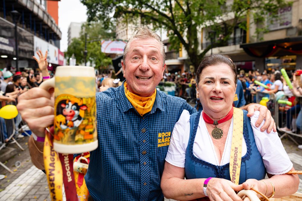Kochk&auml;sewagen na Oktoberfest Blumenau